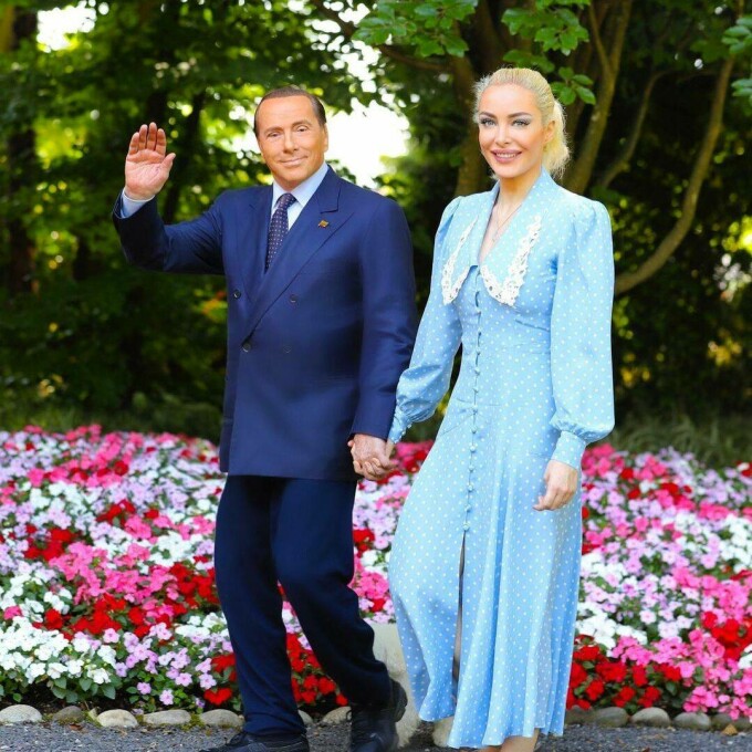 RPTV-Silvio Berlusconi, în vârstă de 85 de ani, „nuntă simbolică” cu iubita sa de 32 de ani