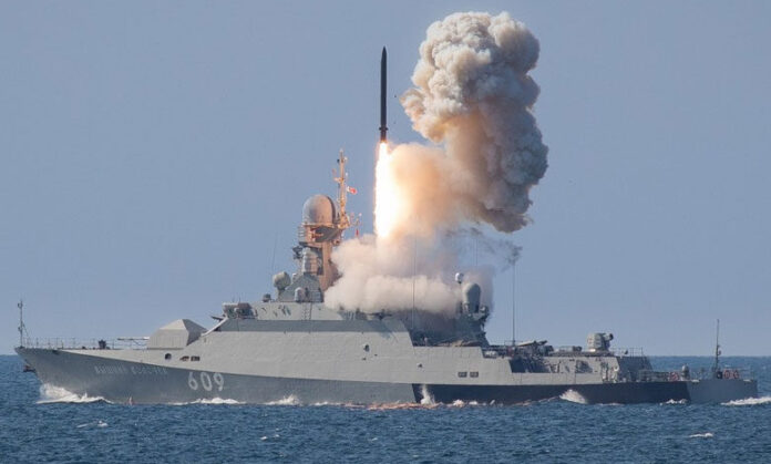 Rptv-ALERTĂ la Marea Neagră: Rușii au mobilizat 5 nave și un submarin, echipate cu 44 de rachete „Kalibr”