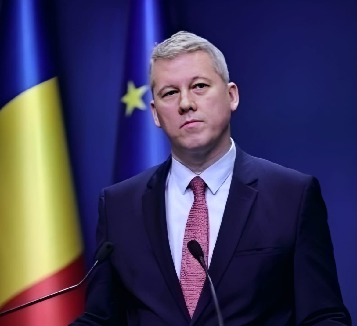 ALERTĂ Pistol furat din vila unui fost ofițer SRI / Cătălin Predoiu intervine : 'Este un caz serios, îl tratează serios Poliţia'