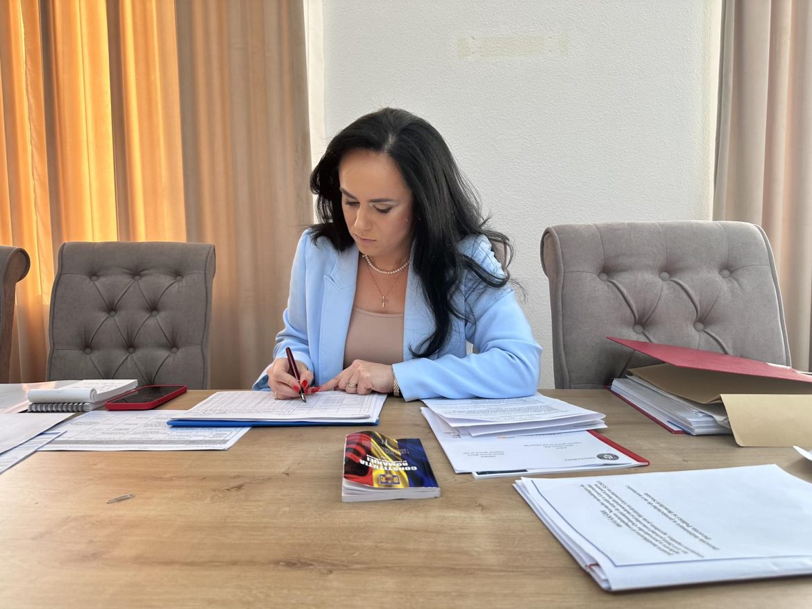 Ministrul Muncii: Beneficiarii de alocaţii de stat, stimulent de inserţie şi indemnizaţii pentru adopţie şi creşterea copilului şi-au primit astăzi banii în conturi, în avans faţă de data stabilită anterior